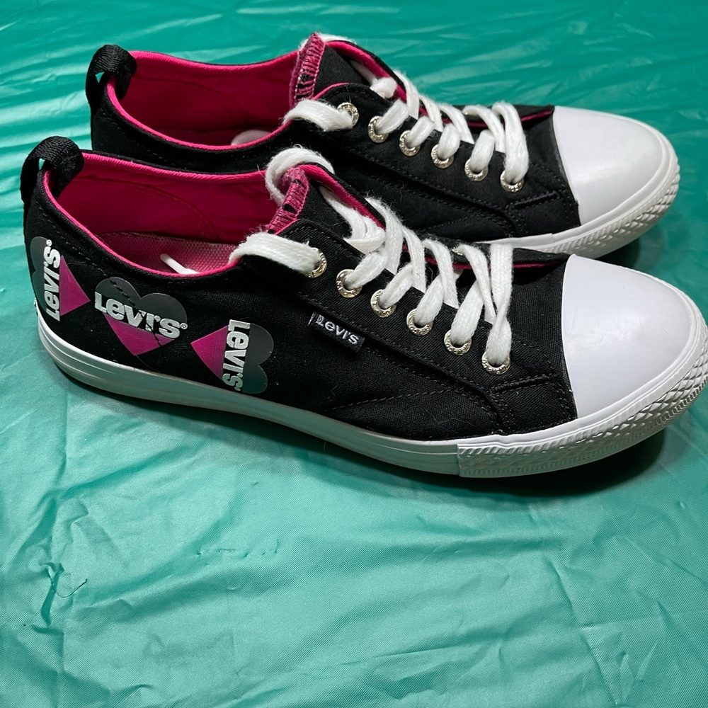 🦋Levi's Womens Stan Buck Print Canvas, Size 8